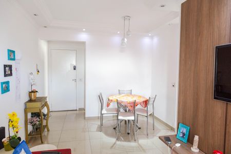 Apartamento à venda com 75m², 2 quartos e 1 vagaSala