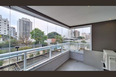 Apartamento para alugar com 67m², 1 quarto e 2 vagasVaranda