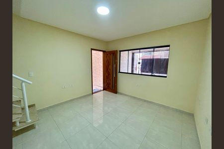 Sala de casa para alugar com 4 quartos, 200m² em Jardim do Papai, Guarulhos
