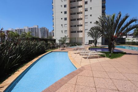 Apartamento à venda com 67m², 2 quartos e 1 vagaÁrea comum - Piscina