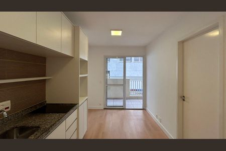 Sala/Cozinha de apartamento à venda com 1 quarto, 31m² em Santo Amaro, São Paulo