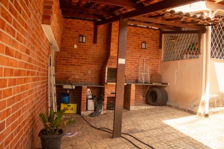 Casa para alugar com 480m², 2 quartos e 3 vagasÁrea comum - Churrasqueira