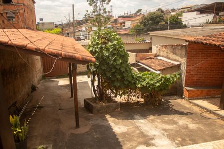 Casa para alugar com 480m², 2 quartos e 3 vagasQuintal