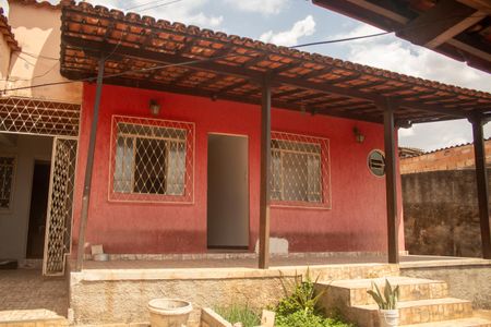 Casa para alugar com 480m², 2 quartos e 3 vagasFachada