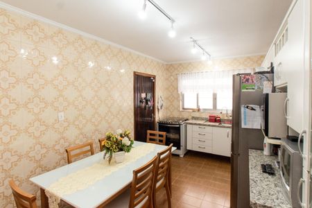 Casa à venda com 245m², 5 quartos e 6 vagasCozinha 1