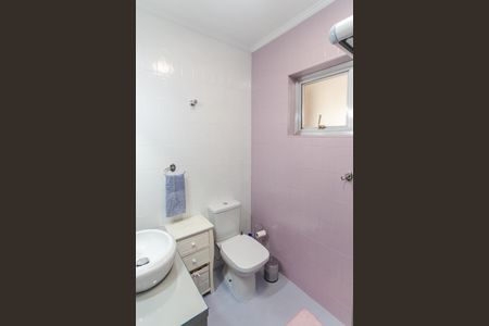 Casa à venda com 245m², 5 quartos e 6 vagasBanheiro 1