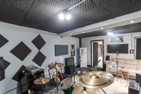 Casa à venda com 245m², 5 quartos e 6 vagasÁrea comum - Salão