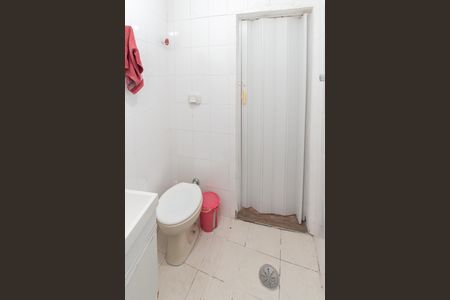 Casa à venda com 245m², 5 quartos e 6 vagasBanheiro 2