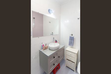 Casa à venda com 245m², 5 quartos e 6 vagasBanheiro 1