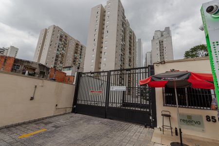 Apartamento à venda com 50m², 2 quartos e 1 vaga Apartamento à venda com 50m², 2 quartos e 1 vagaFachada