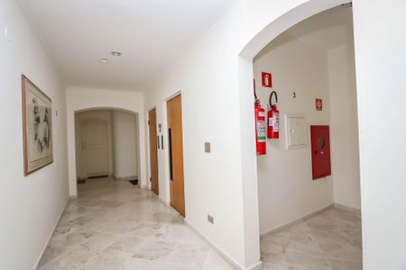 Apartamento para alugar com 43m², 1 quarto e 1 vagaHall social