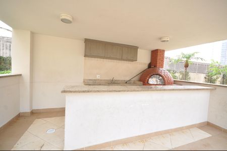 Apartamento para alugar com 72m², 2 quartos e 2 vagasÁrea comum - Forno