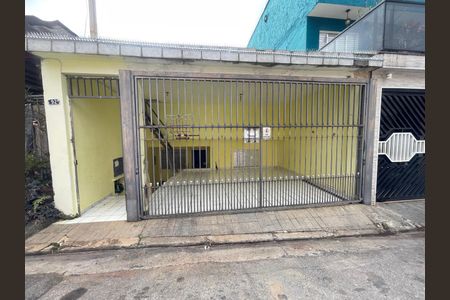 Casa à venda com 120m², 2 quartos e 1 vagaFachada