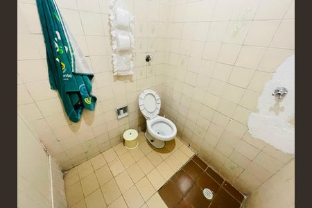 Banheiro de casa à venda com 2 quartos, 120m² em Jardim Nelly, São Paulo