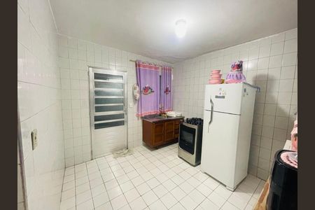 Casa à venda com 120m², 2 quartos e 1 vagaCozinha 
