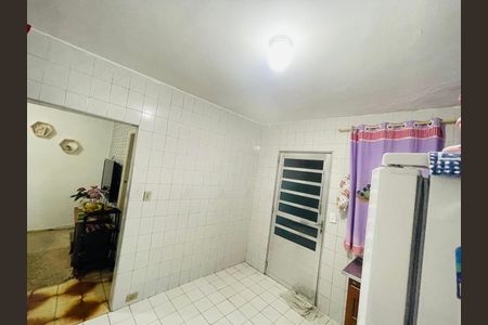 Casa à venda com 120m², 2 quartos e 1 vagaCozinha 