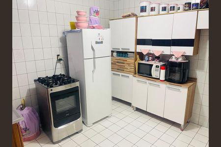 Casa à venda com 120m², 2 quartos e 1 vagaCozinha 