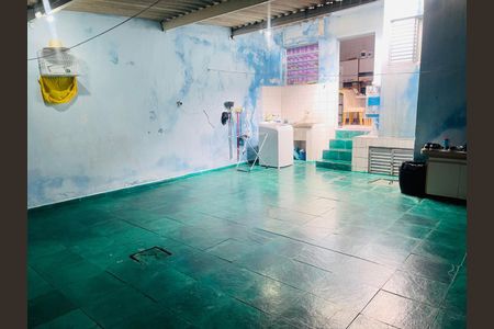 Casa à venda com 120m², 2 quartos e 1 vagaQuintal