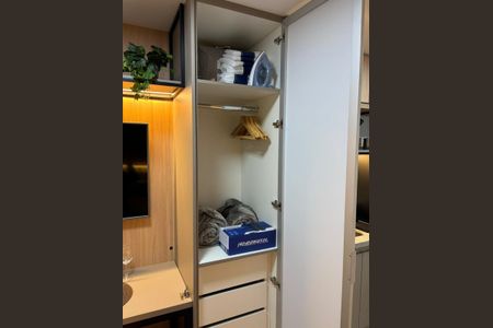 Studio à venda com 27m², 1 quarto e sem vagaCloset