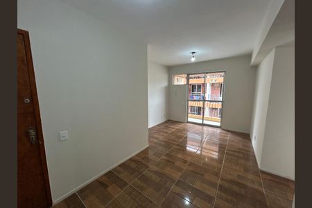 Sala de apartamento para alugar com 2 quartos, 60m² em Praça Seca, Rio de Janeiro