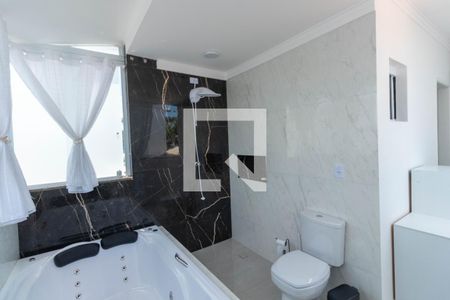 Apartamento à venda com 67m², 2 quartos e 1 vaga Apartamento à venda com 67m², 2 quartos e 1 vagaBanheiro da Suíte