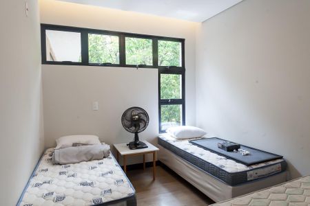 Casa de condomínio à venda com 350m², 3 quartos e 5 vagasQuarto 2