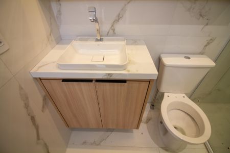 Banheiro de kitnet/studio à venda com 1 quarto, 26m² em Santo Amaro, São Paulo