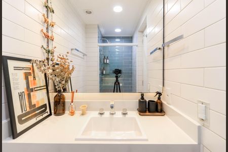 Apartamento à venda com 111m², 2 quartos e 2 vagasBanheiro Social