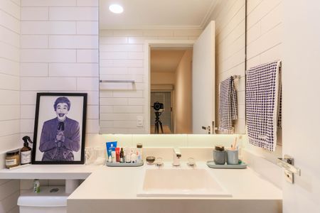 Apartamento à venda com 111m², 2 quartos e 2 vagasBanheiro da Suíte