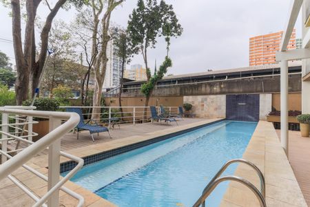 Apartamento à venda com 111m², 2 quartos e 2 vagasÁrea comum - Piscina