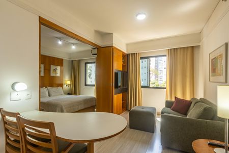 Sala de apartamento à venda com 1 quarto, 31m² em Indianópolis, São Paulo