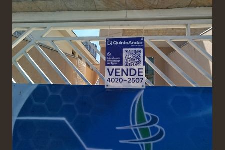 Casa à venda com 216m², 3 quartos e 5 vagas Casa à venda com 216m², 3 quartos e 5 vagasFachada - Placa