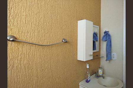 Casa à venda com 216m², 3 quartos e 5 vagas Casa à venda com 216m², 3 quartos e 5 vagasLavabo