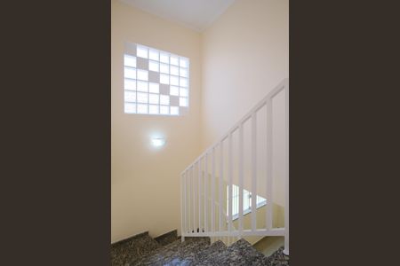 Casa à venda com 216m², 3 quartos e 5 vagasEscada