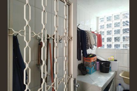 Casa à venda com 216m², 3 quartos e 5 vagas Casa à venda com 216m², 3 quartos e 5 vagasÁrea de Serviço