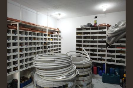 Casa à venda com 216m², 3 quartos e 5 vagas Casa à venda com 216m², 3 quartos e 5 vagasÁrea comum