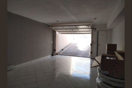 Casa à venda com 216m², 3 quartos e 5 vagas Casa à venda com 216m², 3 quartos e 5 vagasGaragem