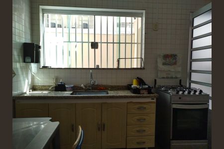 Casa à venda com 216m², 3 quartos e 5 vagas Casa à venda com 216m², 3 quartos e 5 vagasCozinha