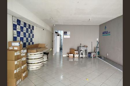 Casa à venda com 216m², 3 quartos e 5 vagas Casa à venda com 216m², 3 quartos e 5 vagasGaragem