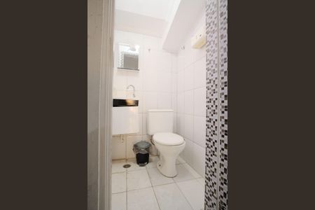 Casa à venda com 216m², 3 quartos e 5 vagasBanheiro da garagem