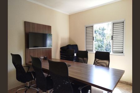 Casa à venda com 216m², 3 quartos e 5 vagas Casa à venda com 216m², 3 quartos e 5 vagasSuíte 3