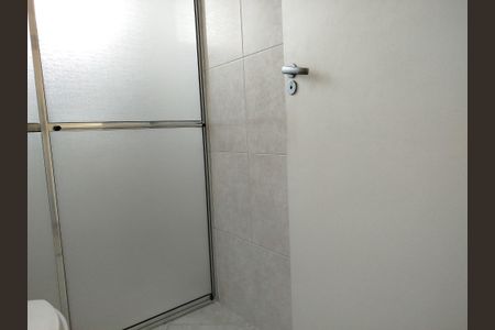 Casa à venda com 216m², 3 quartos e 5 vagas Casa à venda com 216m², 3 quartos e 5 vagasBanheiro da Suíte 1