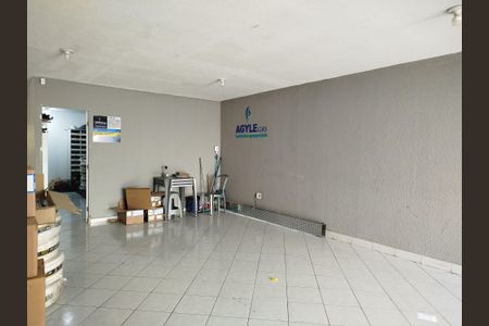 Casa à venda com 216m², 3 quartos e 5 vagas Casa à venda com 216m², 3 quartos e 5 vagasGaragem