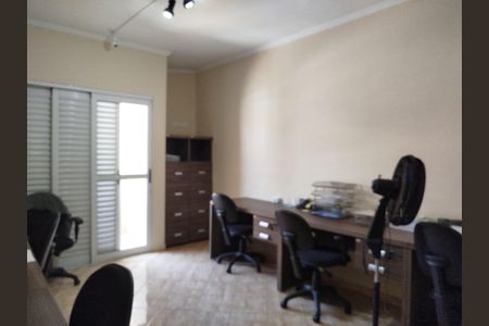 Casa à venda com 216m², 3 quartos e 5 vagas Casa à venda com 216m², 3 quartos e 5 vagasSuíte 1