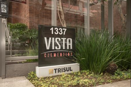 Apartamento à venda com 70m², 2 quartos e 1 vagaFrente