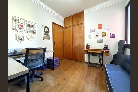 Apartamento à venda com 3 quartos, 120m² em Gutierrez, Belo Horizonte