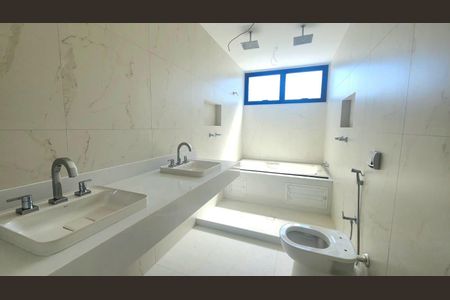 Casa à venda com 4 quartos, 323m² em Barra da Tijuca, Rio de Janeiro