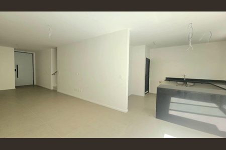 Casa à venda com 4 quartos, 323m² em Barra da Tijuca, Rio de Janeiro