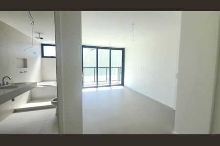 Casa à venda com 4 quartos, 323m² em Barra da Tijuca, Rio de Janeiro
