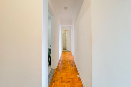 Apartamento para alugar com 77m², 3 quartos e sem vaga Apartamento para alugar com 77m², 3 quartos e sem vagaCorredor